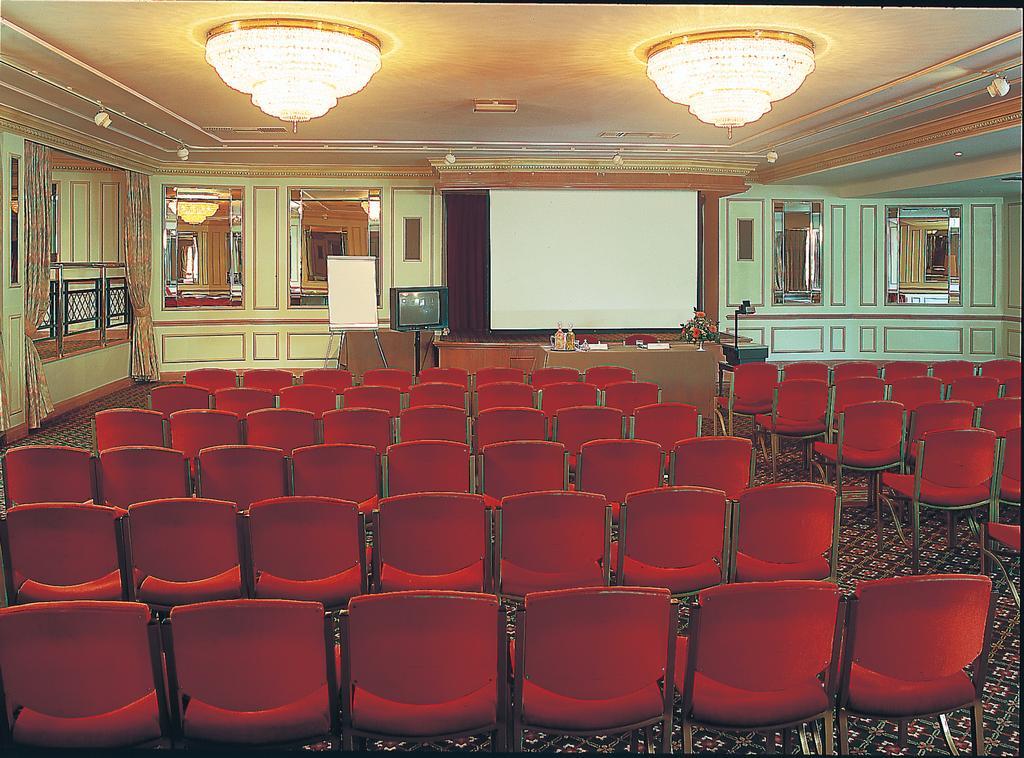 Swallow Churchgate Hotel Harlow Esterno foto