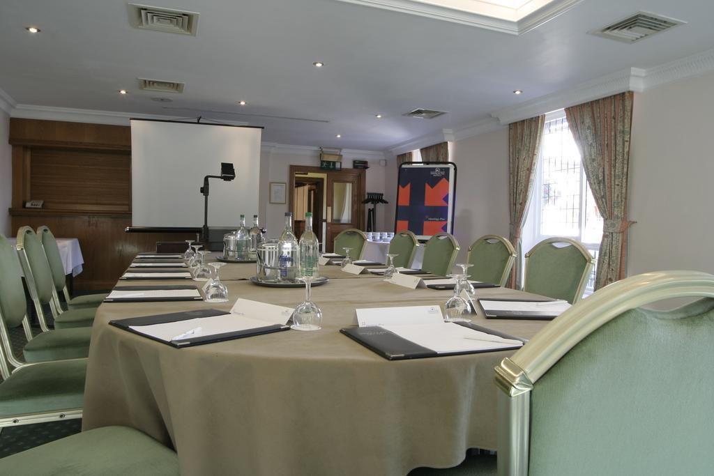 Swallow Churchgate Hotel Harlow Esterno foto